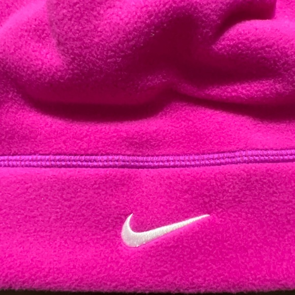 Women’s  Nike Beanie - Picture 2 of 7